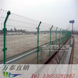 高速公路防護網(wǎng) 安全防護的鐵絲焊接圍墻網(wǎng)